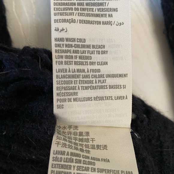 HOLLISTER, PINK REPUBLIC Sweater Bundle - Picture 5 of 10